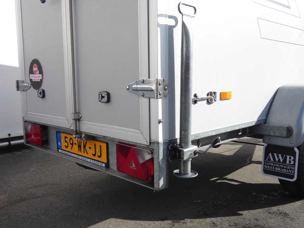 Hapert Gesloten aanhangwagen enkelas 250x130x150cm 1350kg